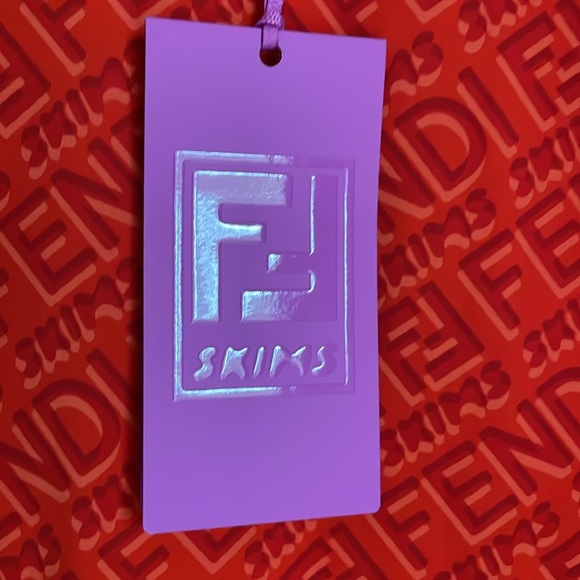 FENDI x SKIMS | MOCK NECK LONG SLEEVE BODYSUIT | Color Georgia - Picture 6 of 9